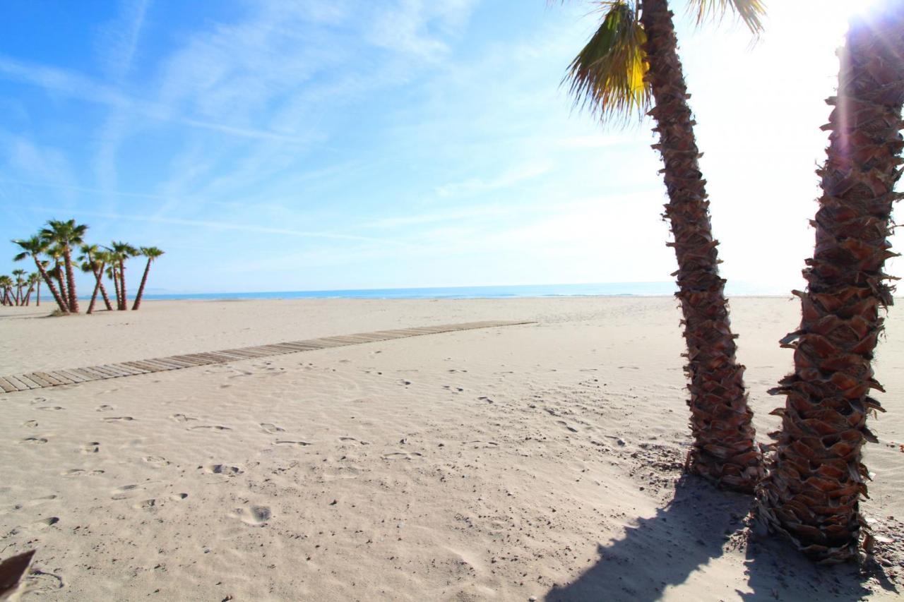 Global Properties, Apartamento Con Terraza Y Piscina A Un Paso De La Playa 카넷드버렝구어 외부 사진
